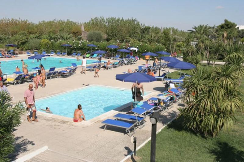 African Beach Hotel-Residence Manfredonia Kültér fotó