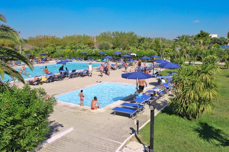 African Beach Hotel-Residence Manfredonia Kültér fotó