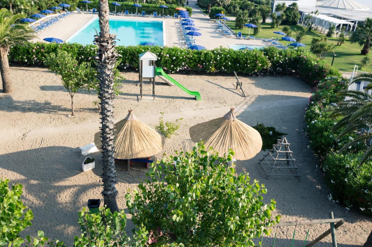 African Beach Hotel-Residence Manfredonia Kültér fotó