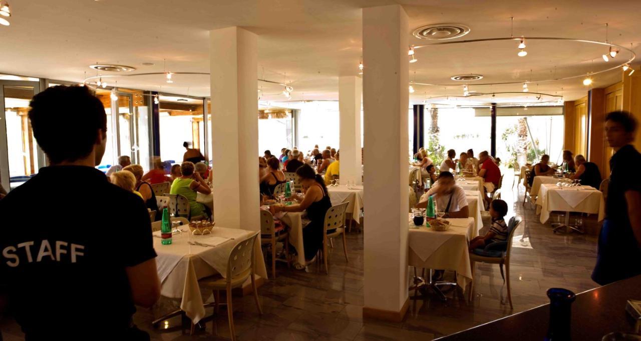 African Beach Hotel-Residence Manfredonia Kültér fotó