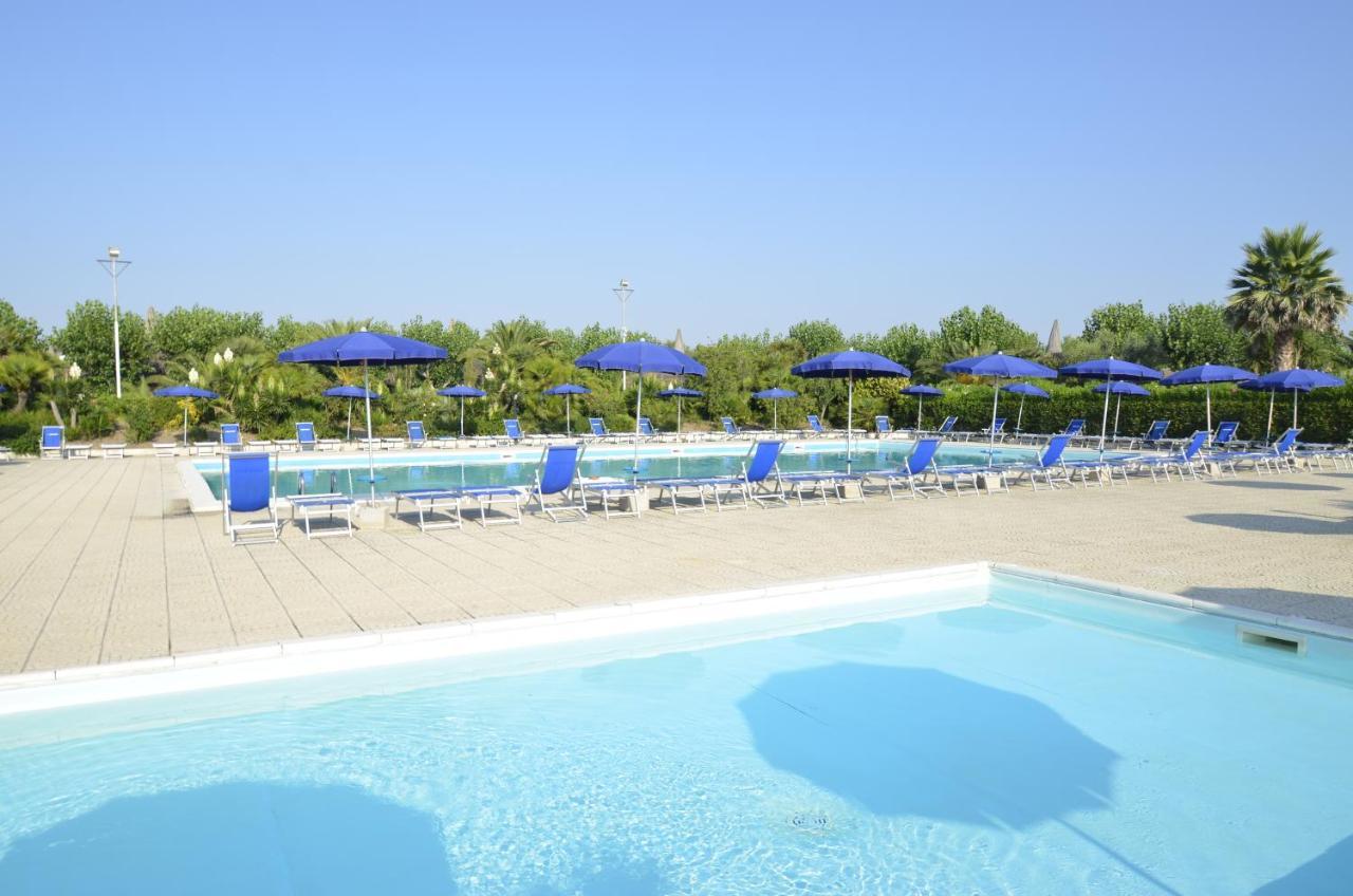 African Beach Hotel-Residence Manfredonia Kültér fotó